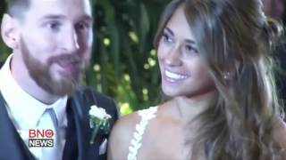 RAW: Lionel Messi Shares Kiss With Wife Antonela Roccuzzo After Home Town Wedding in Argentina