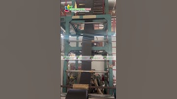 Công đoạn cắt túi đựng rác cuộn đen tại Trung Thành Print