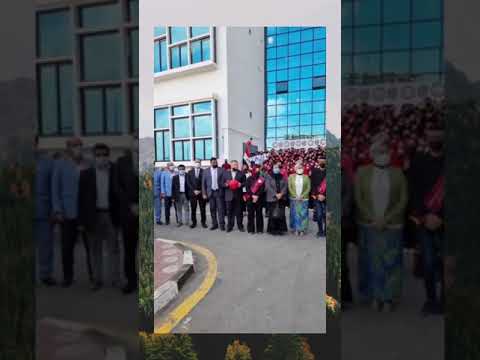 يا دنيا سمعاني سمعاني أبويا وصاني طلاب هندسة دمنهور يغنون في حفل الافتتاح