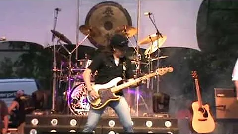 Almost Queen - One Vision, Dragon Attack, Killer Queen, Good Old Fashioned Lover Boy