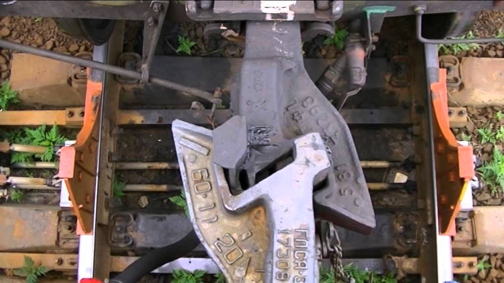 Станция Новороссийск парк А: работа тормозных упоров УТС - YouTube