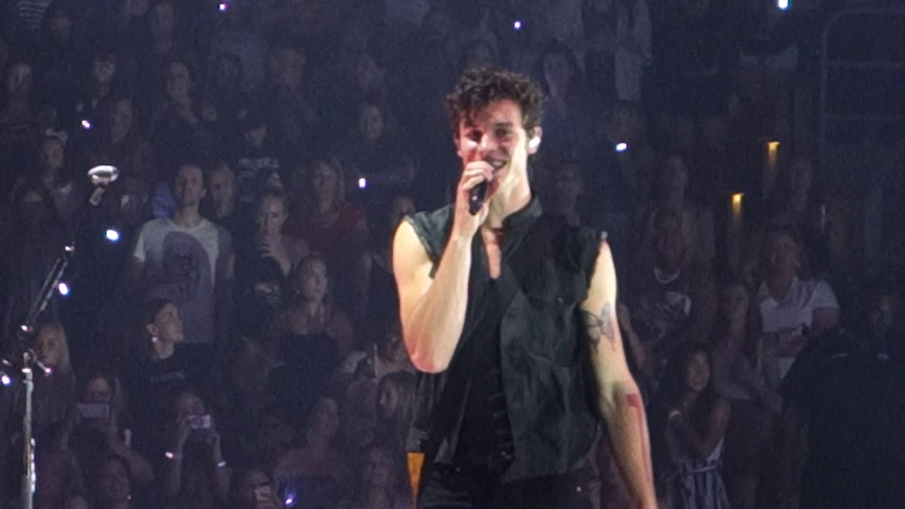 Shawn Mendes - There's Nothing Holding Me Back (LIVE) 8.3.19