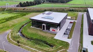 Plastica voorziet De Waard Tenten in Hattem van houten Cape Cod gevelbekleding