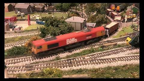 Class 66//7 "The Flying Dustman" Locomotive review.