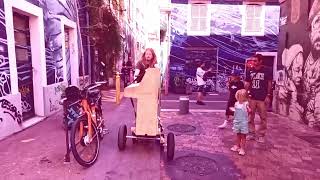 With three hands - Official Music Video