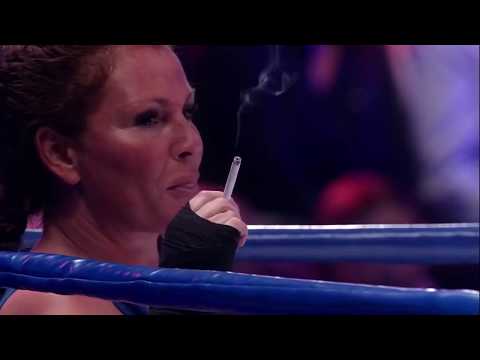 Boxing Stars: Michella Kox rookt sigaret in de ring
