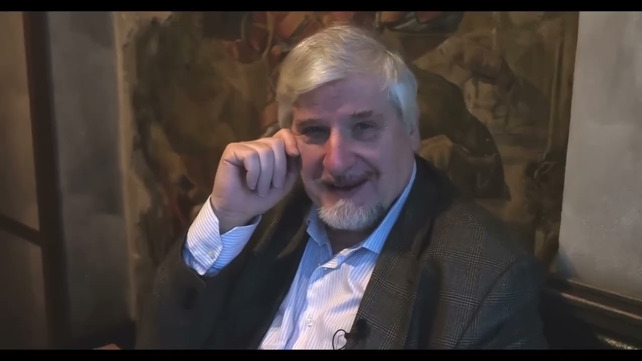 Бескомпромиссная битва за еду🤦‍♂️🤦‍♀️👔📚