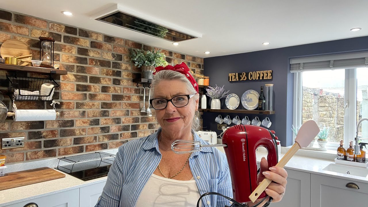 На моей кухне/выпечка/кекс с лимонной глазурью/август 2023 г.