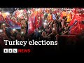 Turkey elections: Run-off likely as Erdogan edges ahead of Kilicdaroglu - BBC News