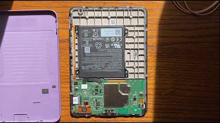 2026 Kindle Back Pops Off for Easy Battery Replacement - Mini Teardown