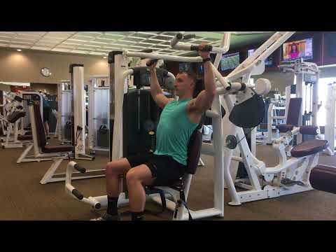 TechnoGym Wide Grip Lat Pulldown