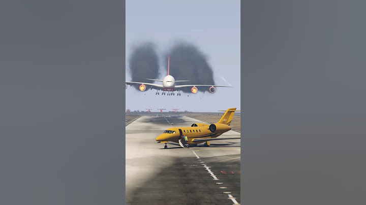 AIRBUS A380 Emergency Landing, Airport Worker Save the Day