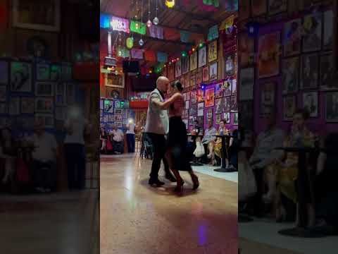 Andres Rojas y Karla Rotavinsky 3/4