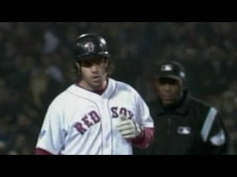 WS2004 Gm2: Red Sox take 4-1 lead on Bellhorn double