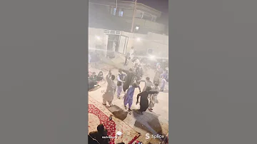 تیرندازی رو به رو خواننده وسط رقص بلوچی 