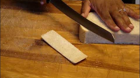 Dexter Russell 10-Inch Bread and Sandwich Knife Demo