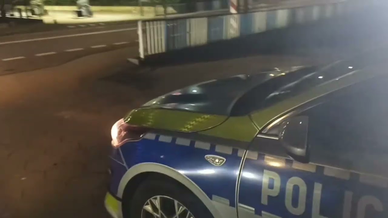 Policja razi mnie światłem. 07.09.2025. 21:49.