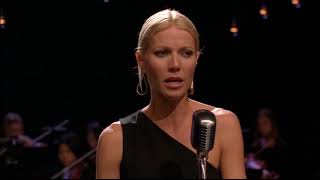 Glee - Turning Tables (Full Performance) 2x17 Resimi