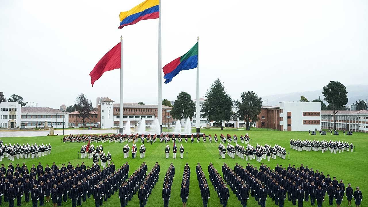 Ceremonia de Ascenso a Subtenientes del Ejército Nacional