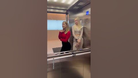 She took a picture of mine 🍑😳 Inst: babycoma13