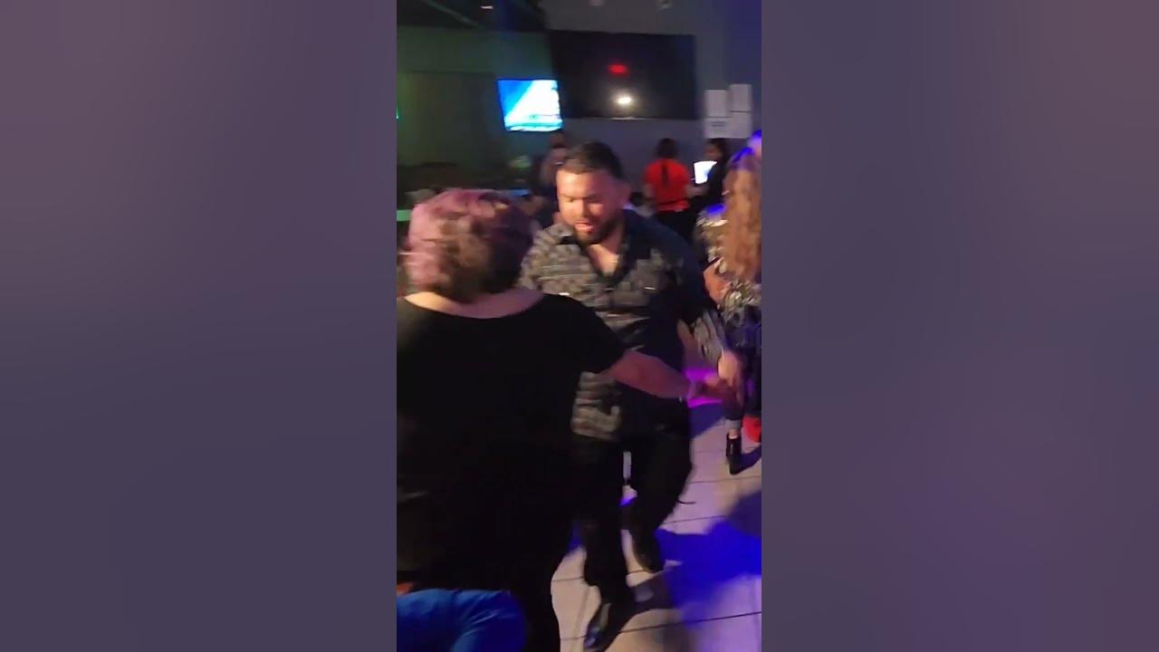 PEQUEÑA Y FRAGIL 🕺💃🇸🇻