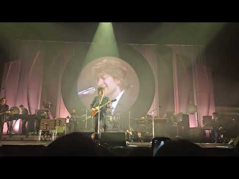 Arctic Monkeys - Hello You (Live Debut @ Vancouver Pacific Coliseum)