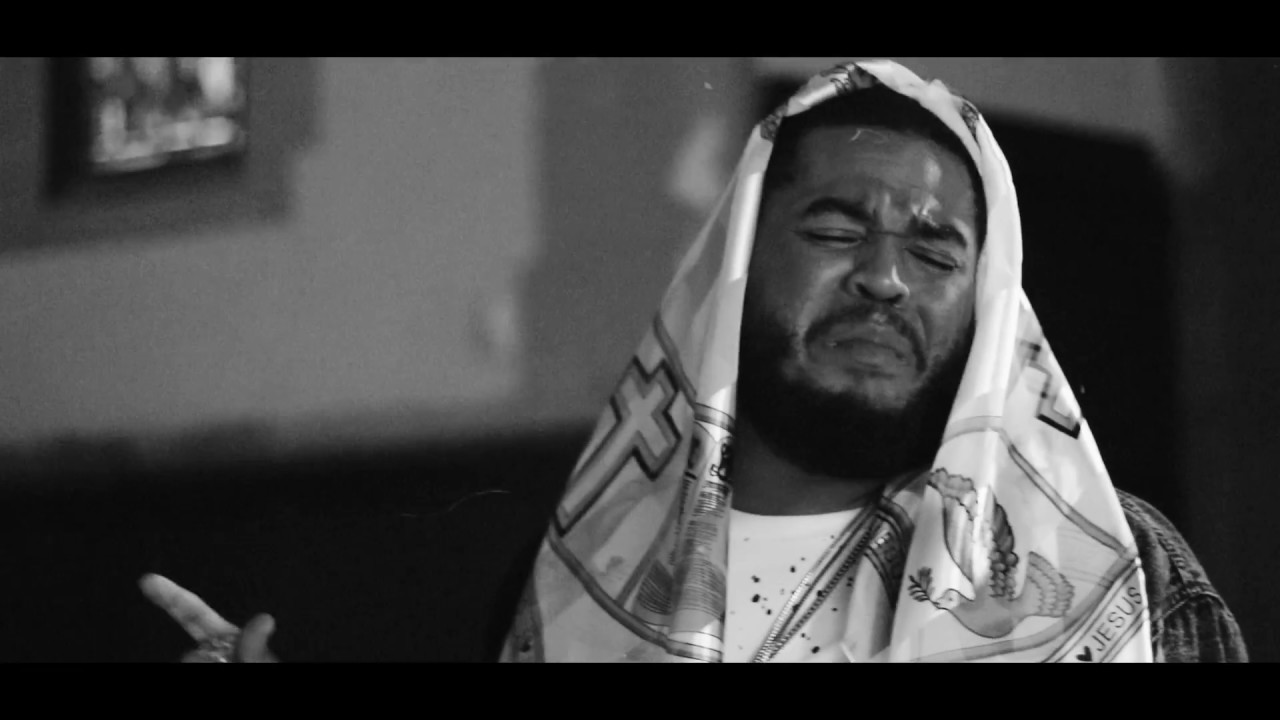 Carmichael313 - Pray (Official Video) | Shot By #REALFilmZ auf YouTube ansehen Carmichael313 - Pray (Official Video) | Shot By #REALFilmZ auf YouTube ansehen