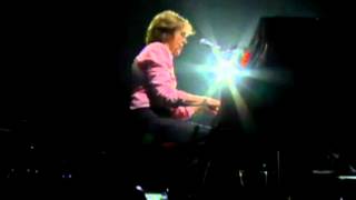 Paul McCartney - My Valentine (2012 05 10 - Zócalo DF México) (12/38)