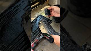 Sanding carbon biar clean finish, udah rata belum sih?! #crf