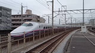 E2系1000番台J71編成やまびこ132号東京行+E3系2000番台L62編成つばさ132号東京行浮間舟渡駅通過