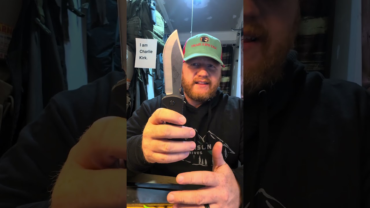 Настало время толстовок и охотничьих ножей