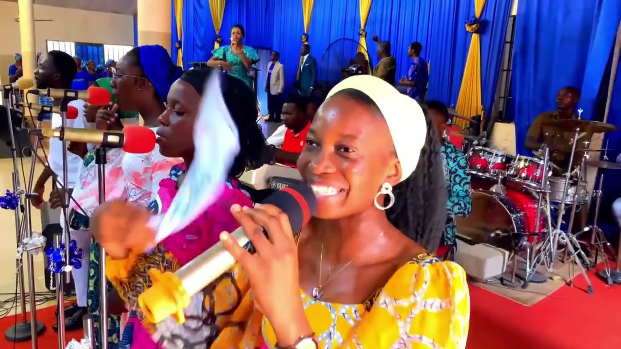 louange et adoration du 22 09 2024 || Chantre hosanna