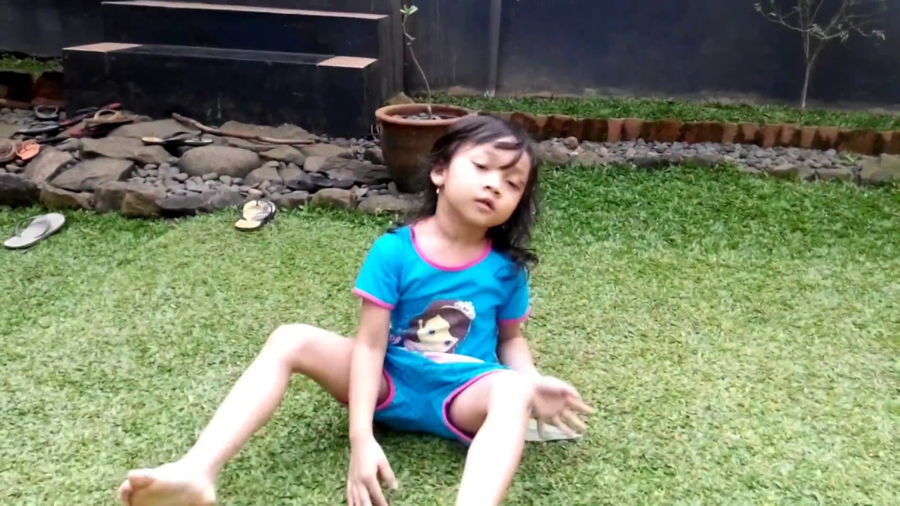 BAHAGIA ITU SEDERHANA, LEBIH MENDEKATKAN ANAK BERMAIN DI 