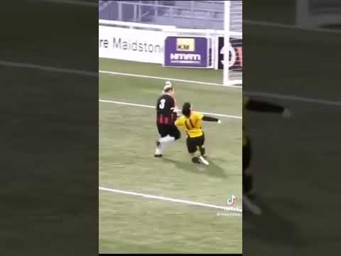 ما اعرفش مين اللي بيهاجم ومين اللي بيدافع