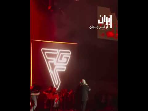 باید پهلوان علی آقا دایی باشی که وقتی یواشکی میاي تو سالن سالن پر از شور و هیجان میشه 