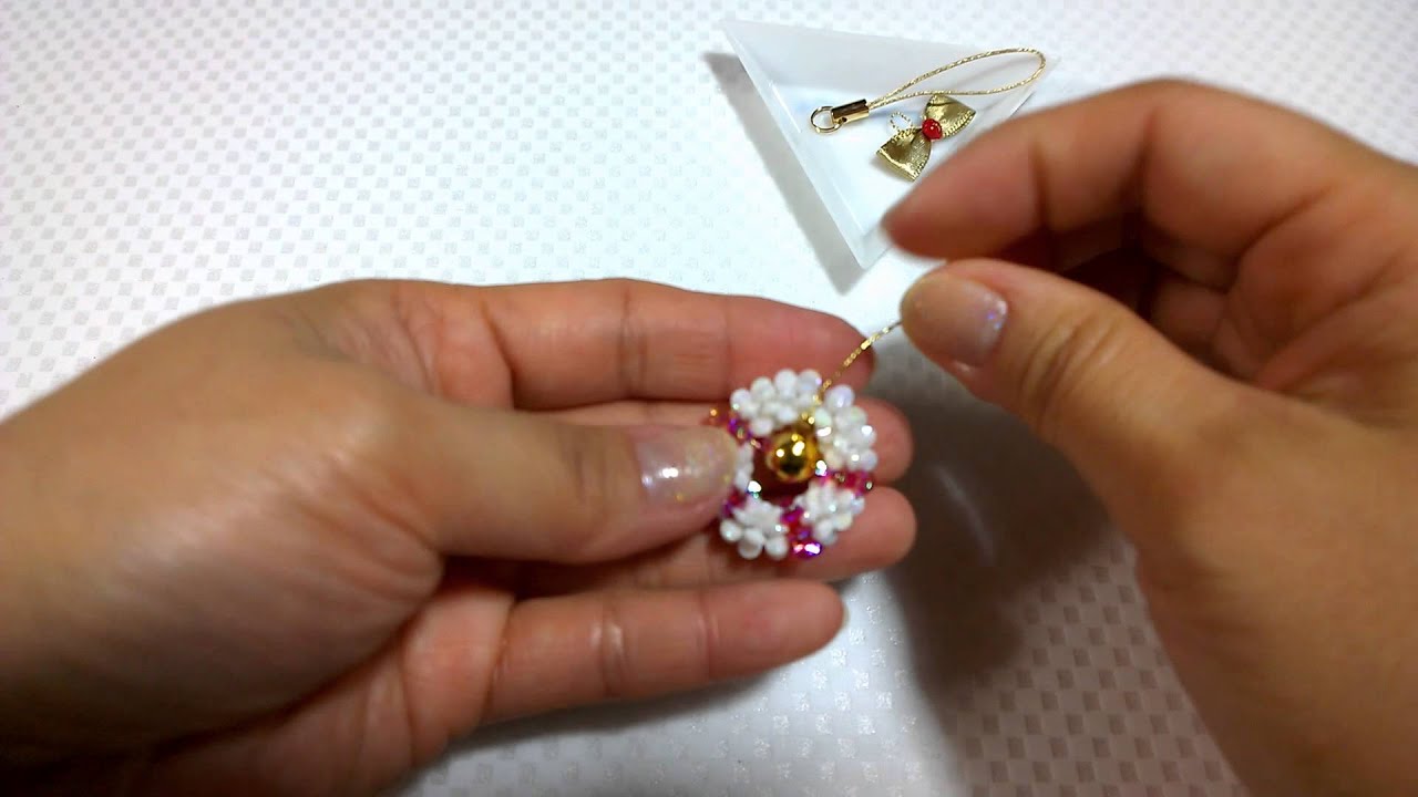 ビーズクラフト：クリスマスリースストラップ3】フラワービーズと鈴で