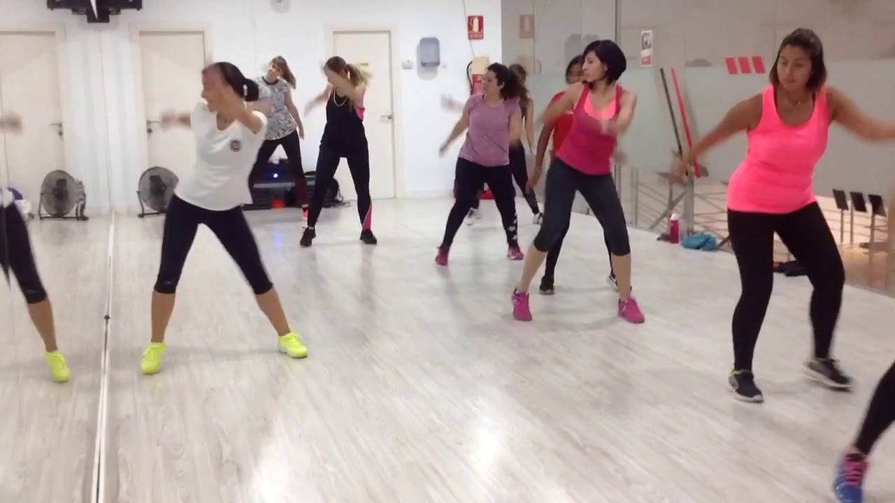 No pares de bailar¡ - YouTube