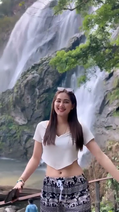 Air Terjun #cewek #cantik #pemandangan #shorts #foryou #cewe