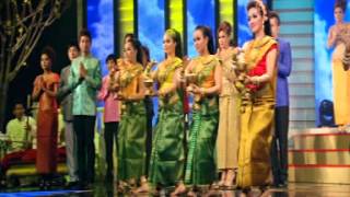 01. ឆ្នាំថ្មីគោរពជូនពរជ័យពីរស្មីហង្សមាស - កញ្ញា សាវ៉េត ស៊ីនឿន តារា ស្រីខួច វីហ្សា