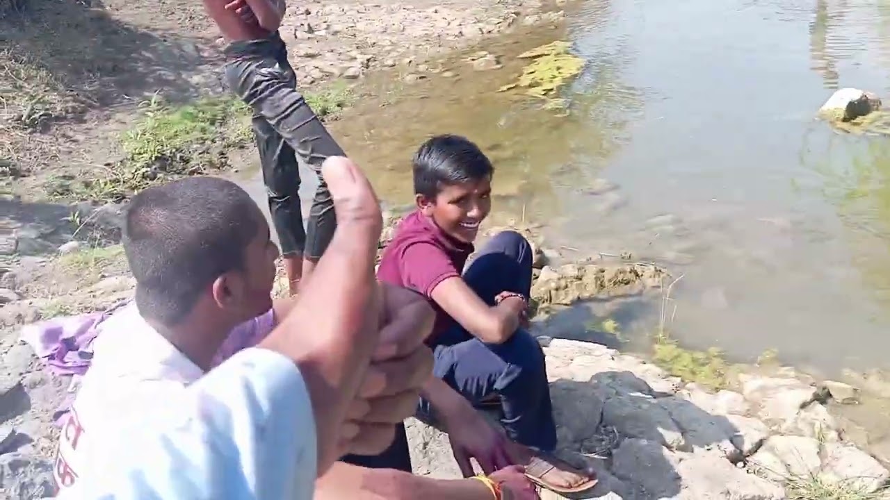 Aaj holi he ho hanm nahne jyaa rhe he 