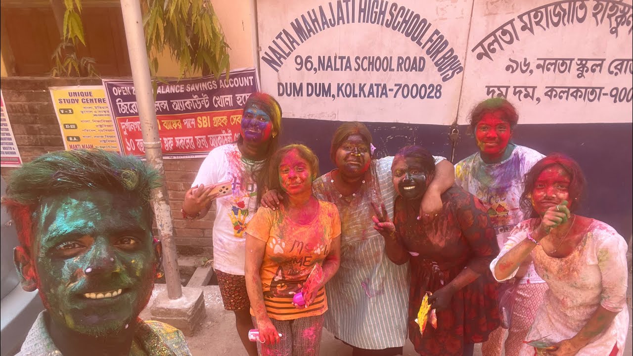 Meri Pehli Holi Kolkata Mein 🎥 | Rang, Dhol & Masti