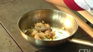Салат с креветками и сельдереем готовим с Аленой Высоцкой и шеф-поваром Эдуардом Тибиловым Салат с креветками и сельдереем готовим с Аленой Высоцкой и шеф-поваром Эдуардом Тибиловым
