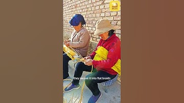 Making sun hats from wheat straw