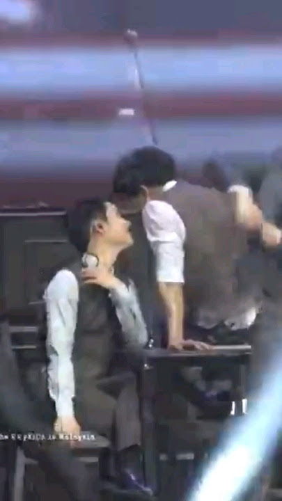 #Chansoo flirting on stage during #Elyxion in Malaysia 💗 #Chanyeol #Kyungsoo