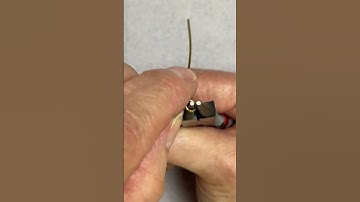 How to Make A Wire Wrapped Loop (Great for Jewelry Making Beginners) #wirewrappedjewelry #crafting