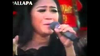 Lilin Herlina - DERITA DIBALIK TAWA