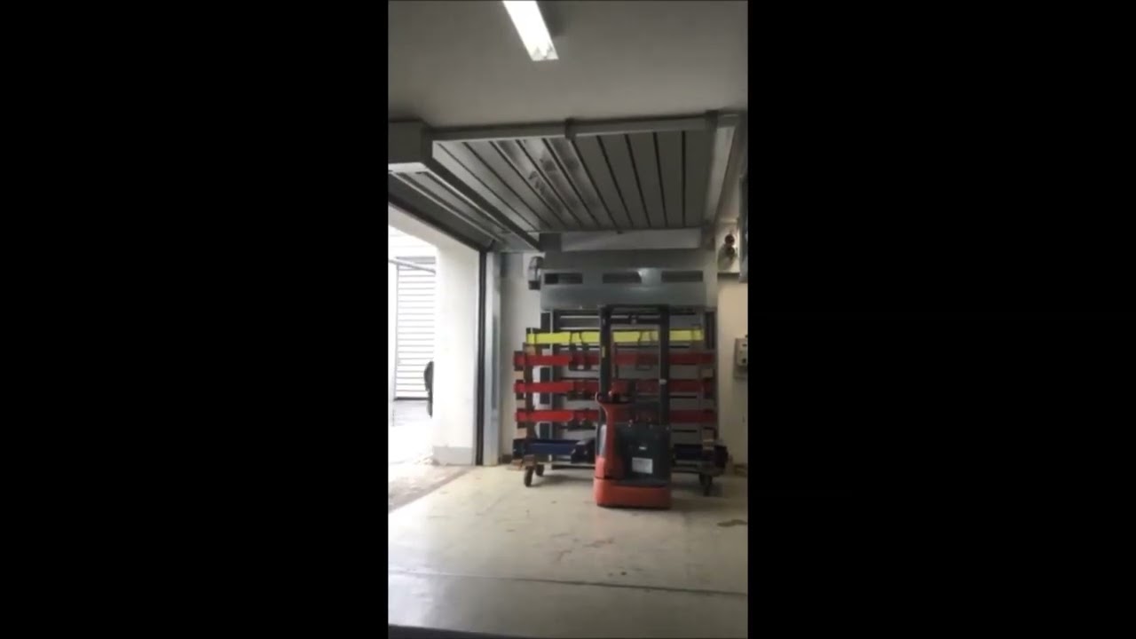 Low lintel high-speed doors | EFAFLEX