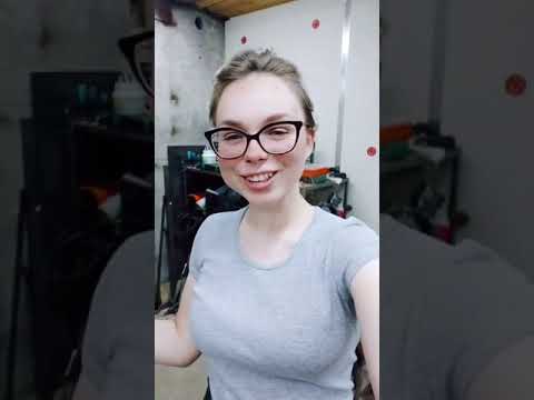 Чем ТОПИТЬ гараж?! #shorts #НаташкаПлюс