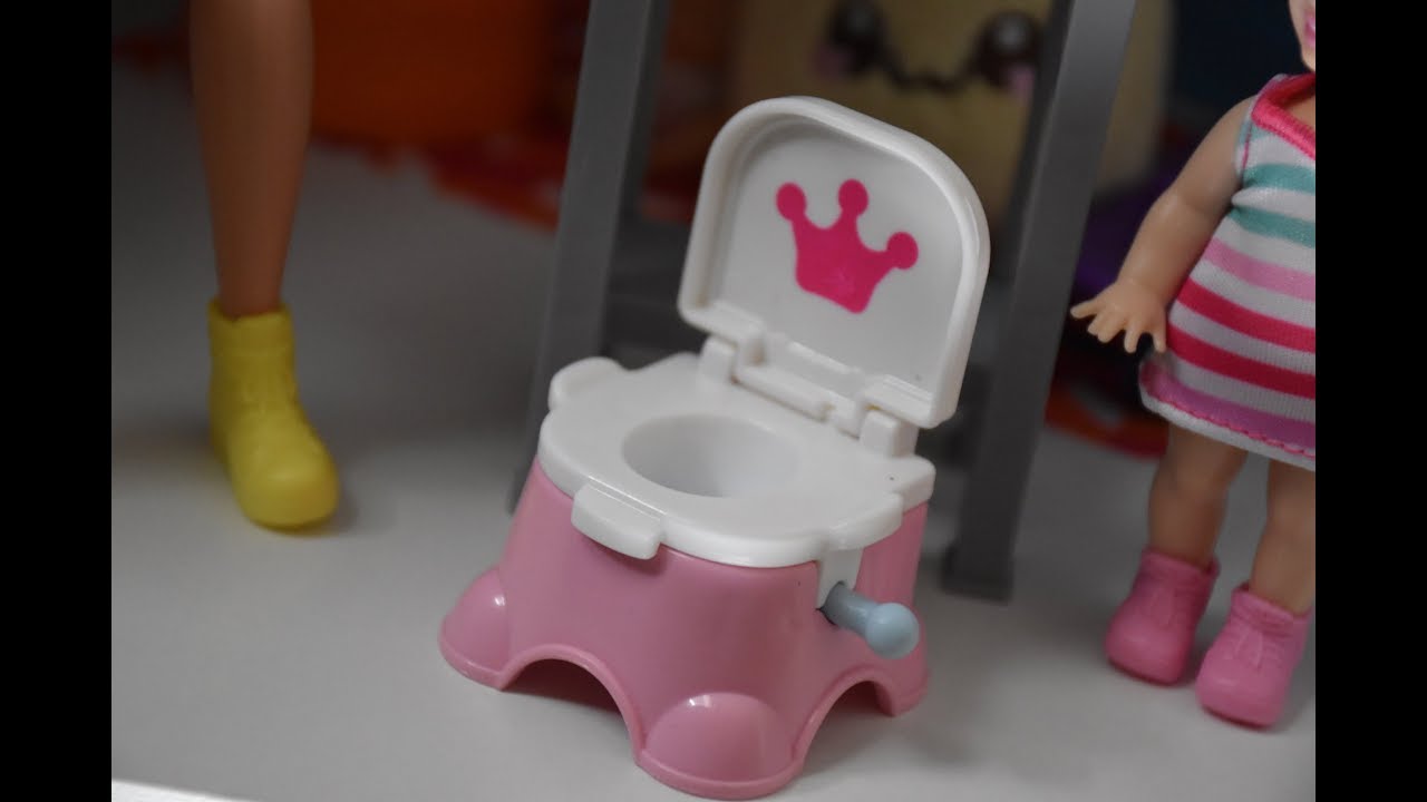 barbie skipper babysitting potty training playset