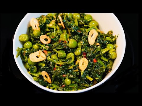 FRIED GARLIC SPINACH WITH GREEN PEAS  Super Quick amp Easy  LASOONI PALAK FRY